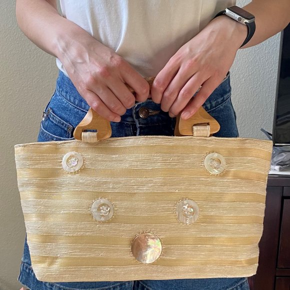 NWOT Philippine Striped Tote w/Abaca, Wood, and Shells - Picture 2 of 16